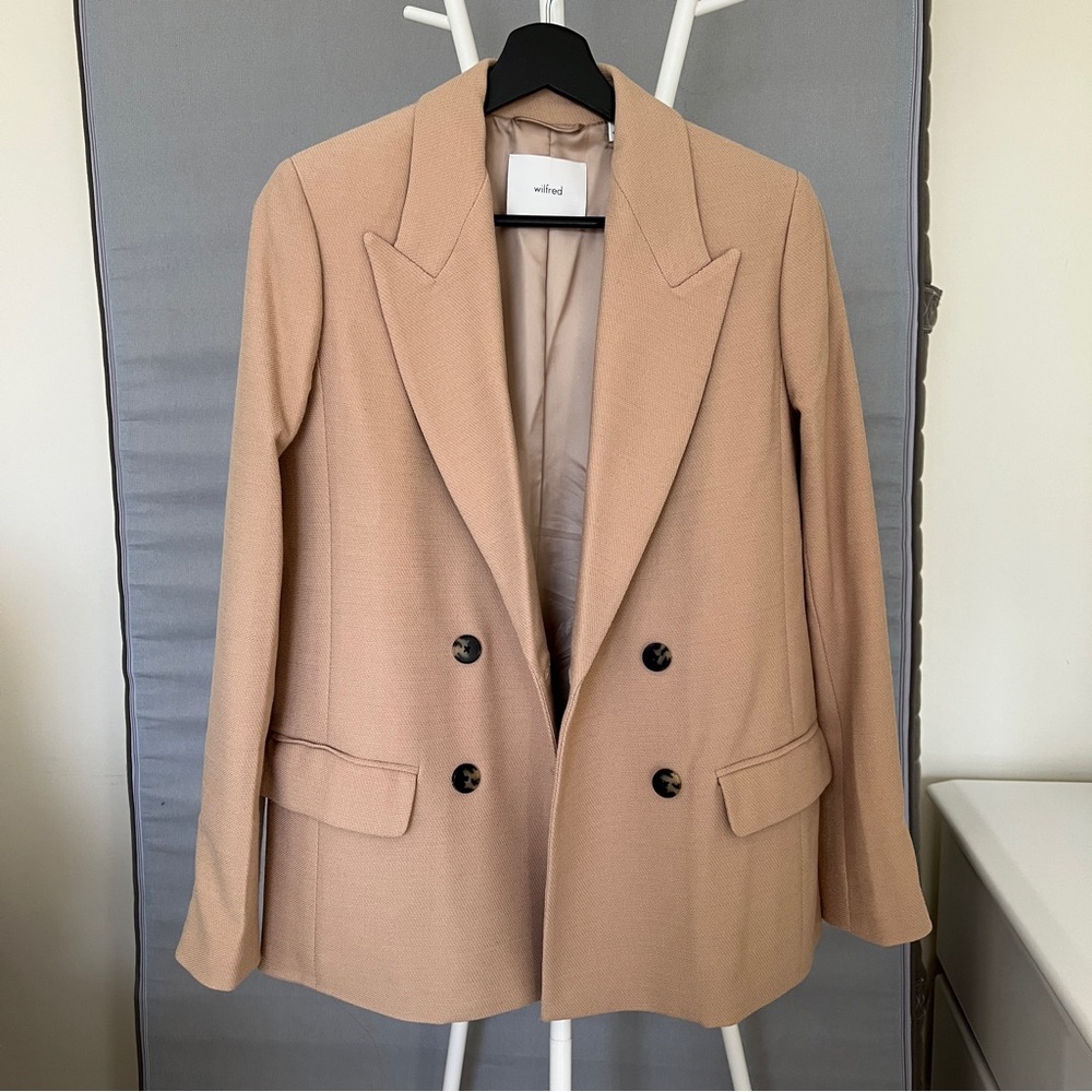 Aritzia Wilfred Double-Breasted Blazer in Light Camel